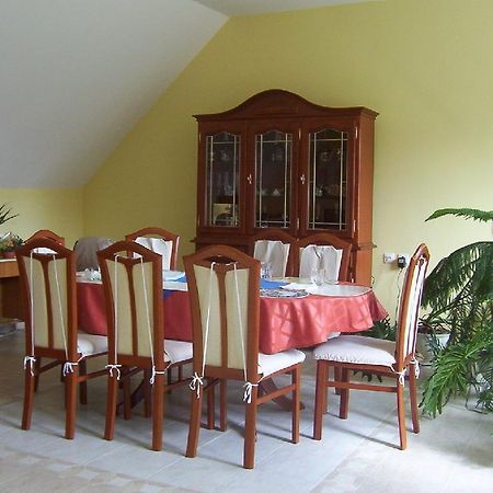 Hôtel Marika Haus à Bük Extérieur photo