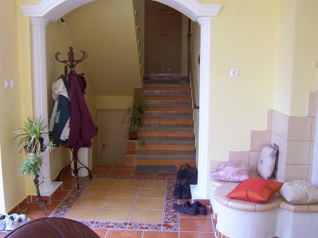 Hôtel Marika Haus à Bük Extérieur photo
